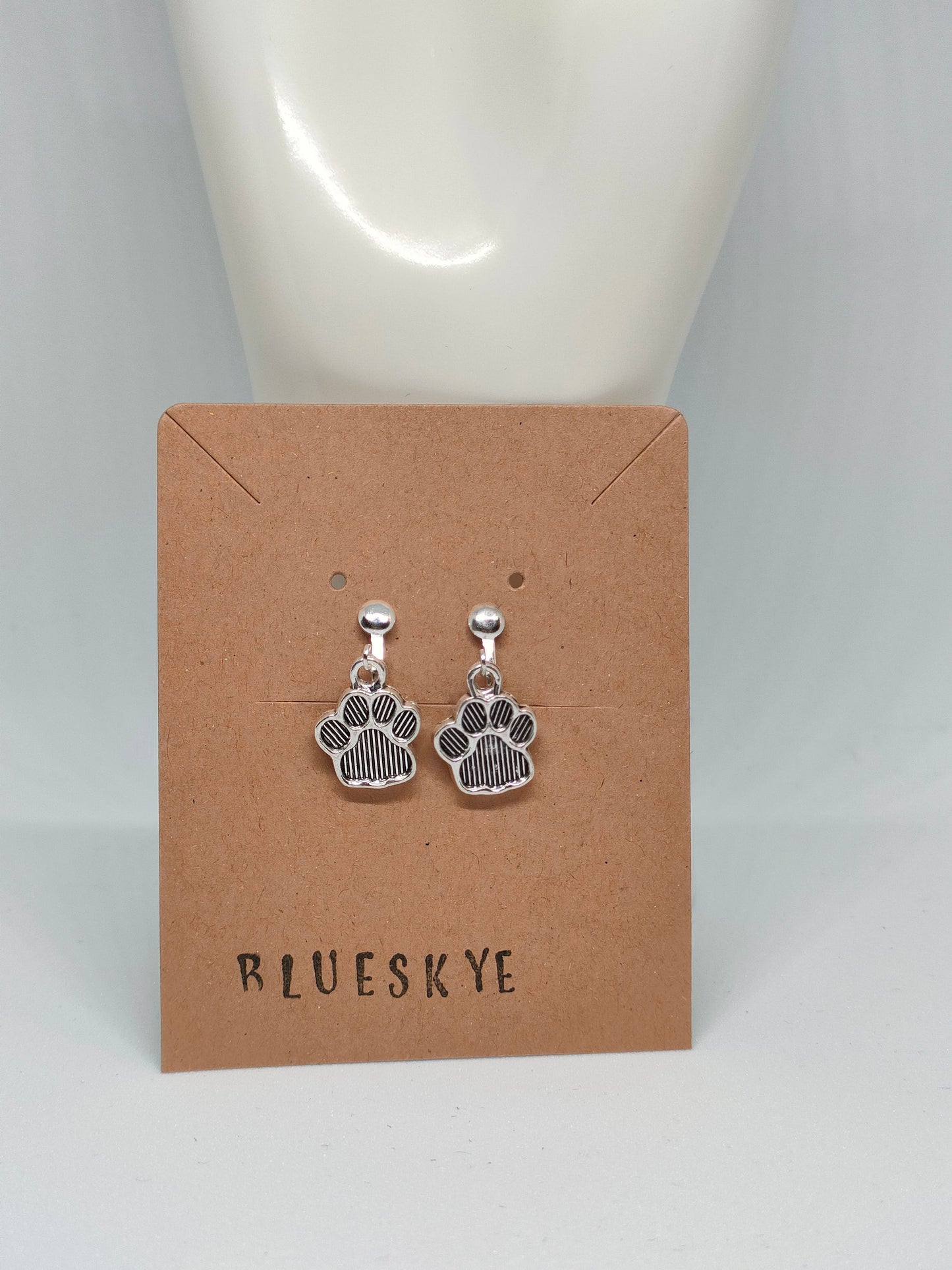 Pretty Paws - Clip on